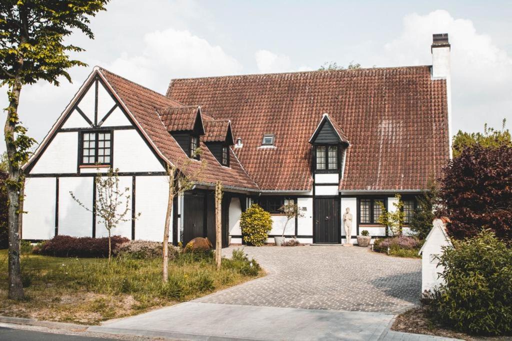 Guesthouse Ter Linden Bazel Exterior photo
