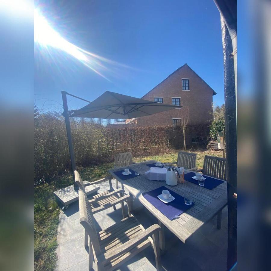 Guesthouse Ter Linden Bazel Exterior photo
