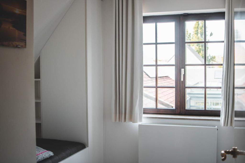 Guesthouse Ter Linden Bazel Exterior photo